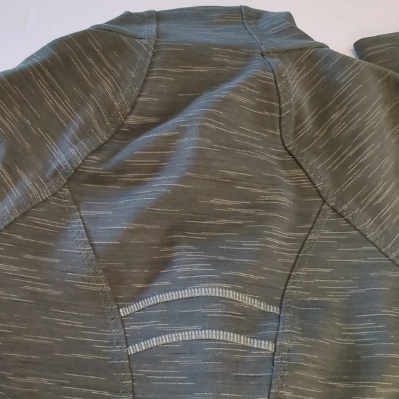 Athleta Striated Hope Full Zip Jacket Heather Olive Green Size Small EUC $149 - Picture 5 of 7